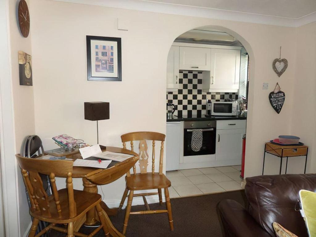 Lion Rock Cottage room 3