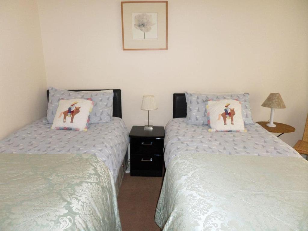 Lion Rock Cottage room 6
